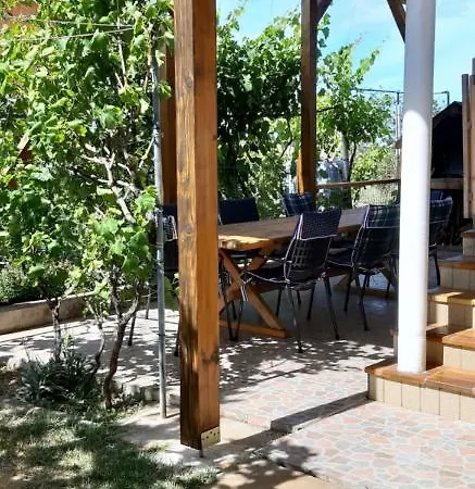Pave&ilija Jr Apartman Lopar