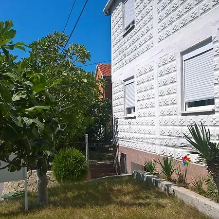 Apartman Pave&ilija Jr *