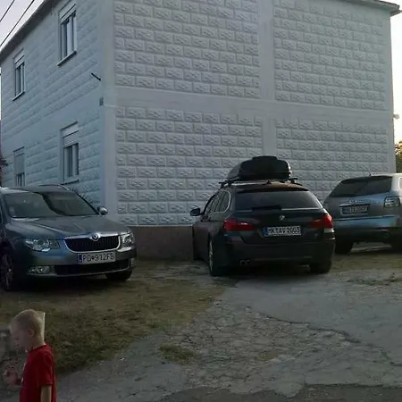 Pave&ilija Jr Lopar