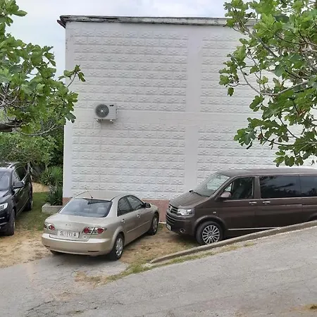 Pave&ilija Jr Apartman *