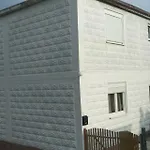 Pave & Ilija Jr Apartament Lopar