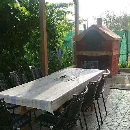 Pave & Ilija Jr Апартаменты Лопар