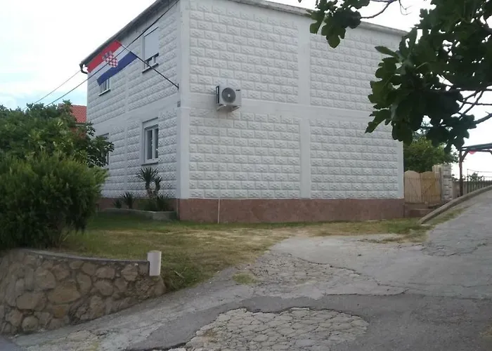 Pave & Ilija Jr Apartman Lopar